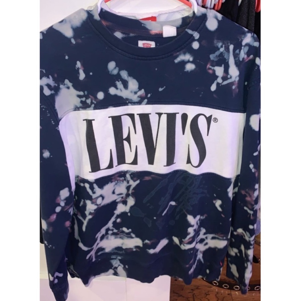 levi’s bleach dyed crewneck